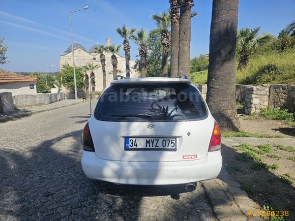 Hyundai Elantra 1.8 GLS 1996 Model