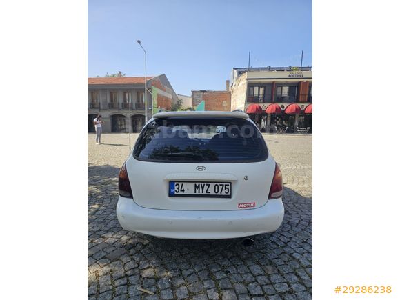 Hyundai Elantra 1.8 GLS 1996 Model