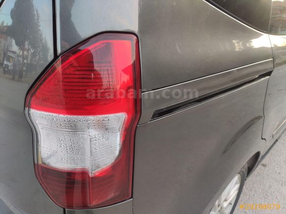 Sahibinden Ford Tourneo Courier 1.5 TDCi Titanium Plus 2018 Model