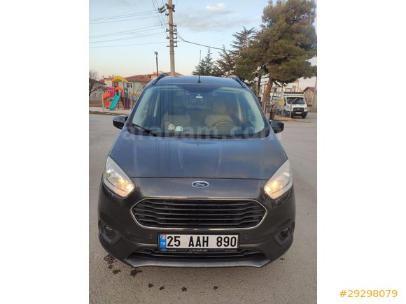 Sahibinden Ford Tourneo Courier 1.5 TDCi Titanium Plus 2018 Model