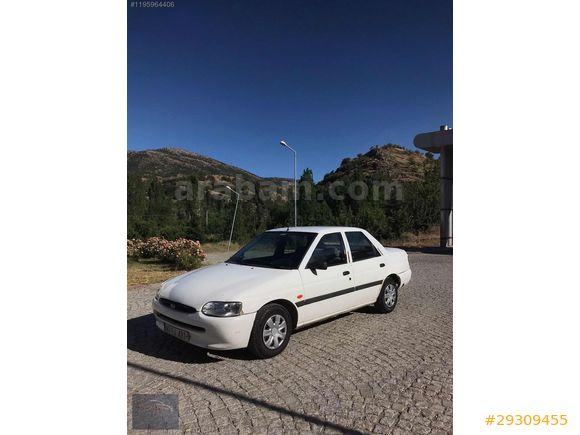 ESCORT 1.6 sıfır boya MASRAFSIZ ( BAYRAMLIK )