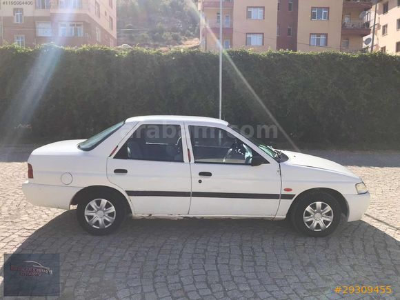ESCORT 1.6 sıfır boya MASRAFSIZ ( BAYRAMLIK )