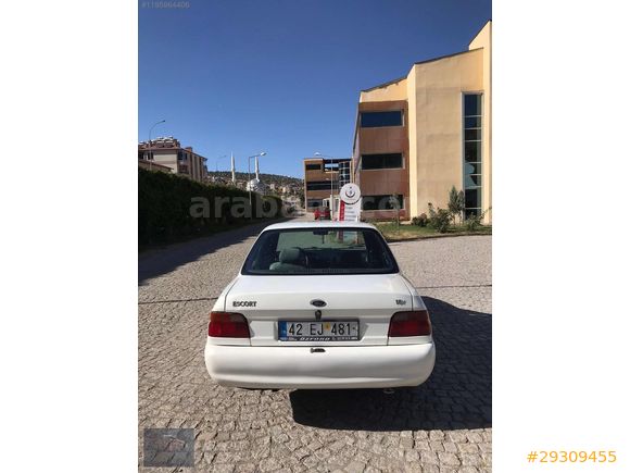ESCORT 1.6 sıfır boya MASRAFSIZ ( BAYRAMLIK )