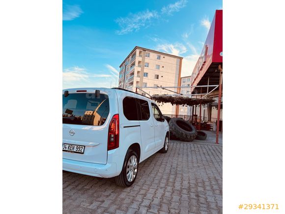 Sahibinden Opel Combo 1.5 CDTI Excellence 2024 Model