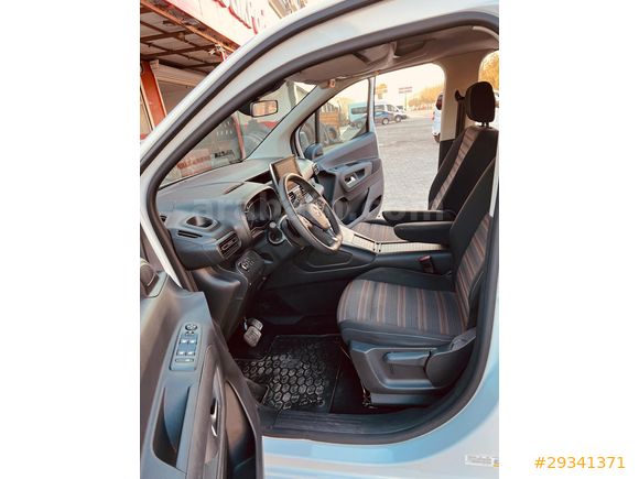 Sahibinden Opel Combo 1.5 CDTI Excellence 2024 Model