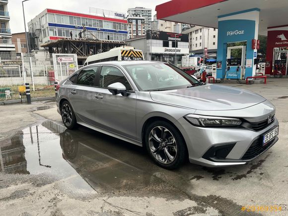 Sahibinden Honda Civic 1.5 i-VTEC Executive Plus 2022 Model 