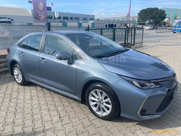 Sahibinden Toyota Corolla 1.8 Hybrid Dream 2021 Model Sakarya
