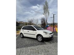 FORD FİESTA 1.4 DTCI DEĞİŞENSİZ TEMİZ FULL BAKIMLI