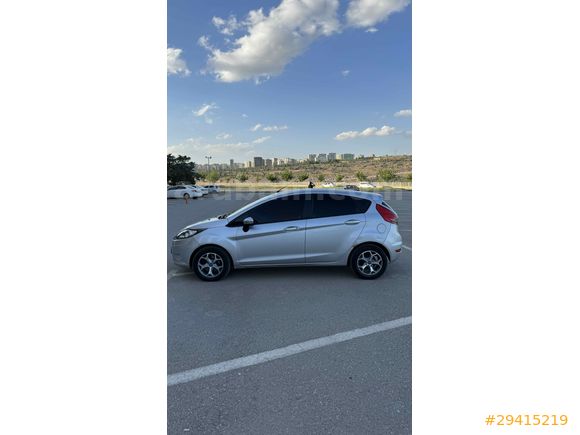 Ford Fiesta 1.25 Trend 2011 Model 