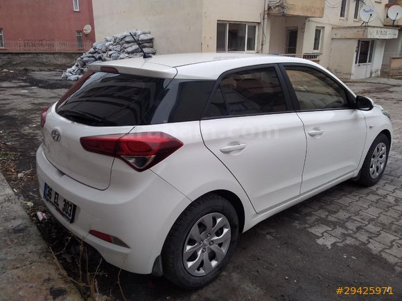 Sahibinden Hyundai i20 1.2 MPI Jump 2017 Model Erzurum