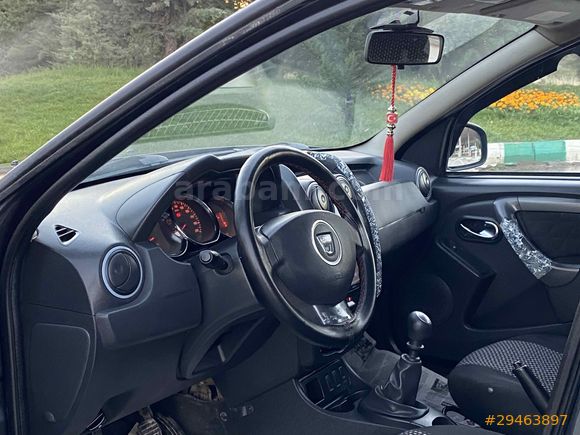 ÇİTİL AUTO’DAN 2015 MODEL 2 DEĞİŞENLİ  4X2 DACİA DUSTER