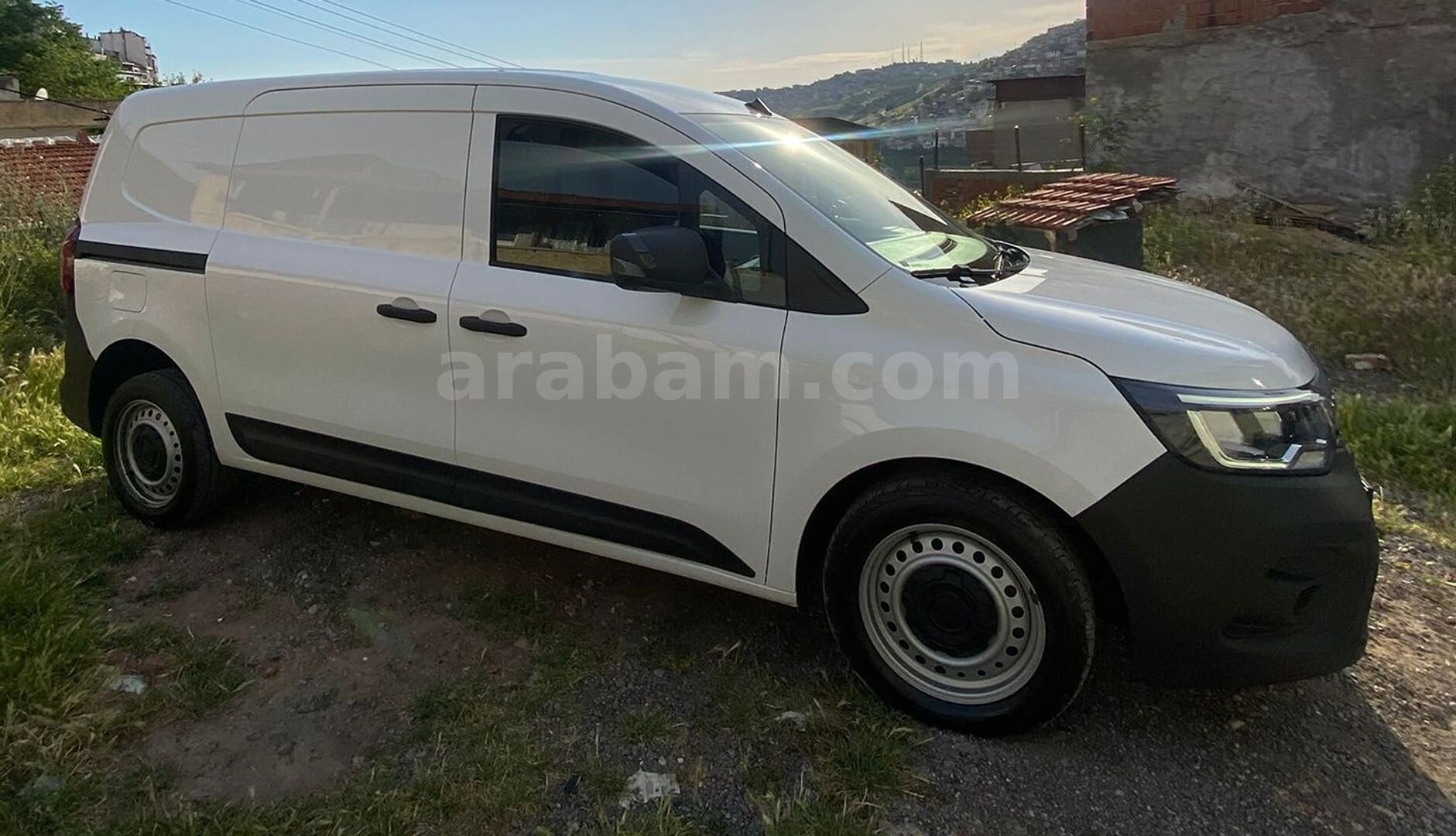 Galeriden Renault Kangoo 1.5 BlueDCI L2 Equilibre 2024 Model İzmir 62.000 km Beyaz 3