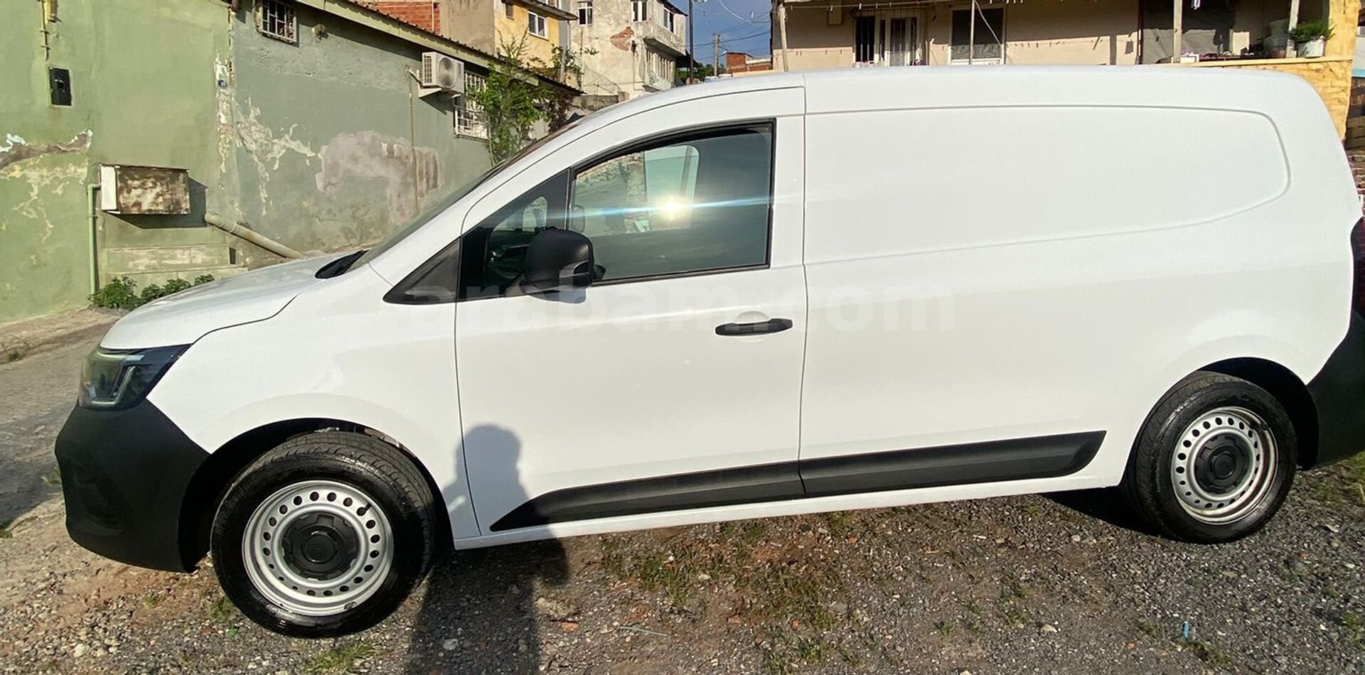 Galeriden Renault Kangoo 1.5 BlueDCI L2 Equilibre 2024 Model İzmir 62.000 km Beyaz 5
