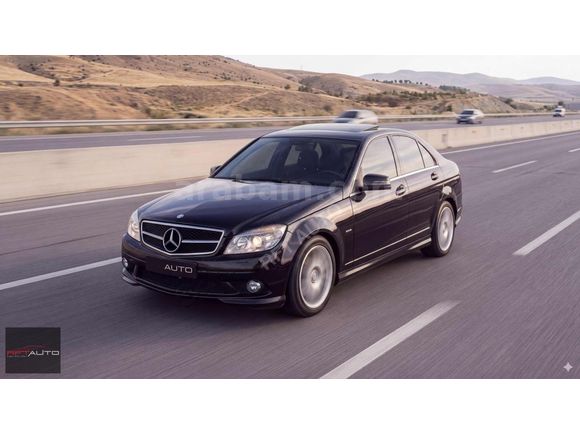 RFT AUTO'DAN EMSALSİZ MERCEDES C180 KOMP CAM TVN/CAR PLAY
