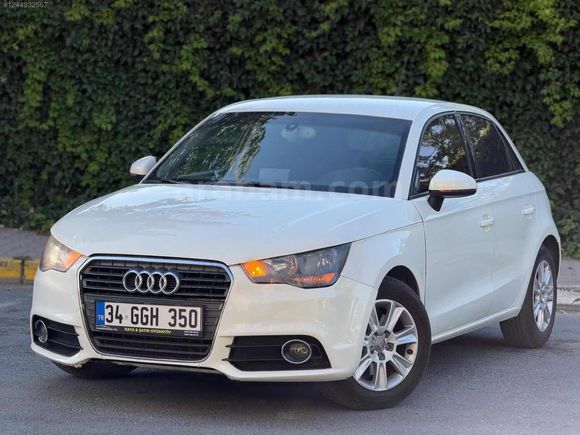 TEK DEĞİŞENLİ 3 PARÇA BOYALI AUDİ A1