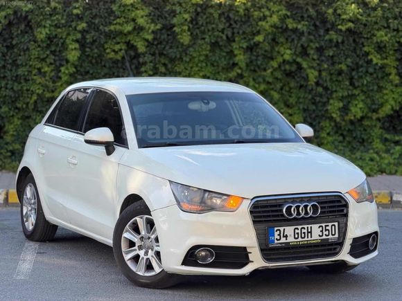 TEK DEĞİŞENLİ 3 PARÇA BOYALI AUDİ A1
