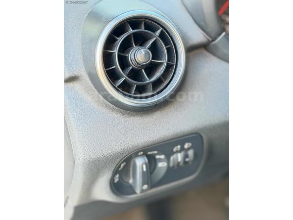 TEK DEĞİŞENLİ 3 PARÇA BOYALI AUDİ A1