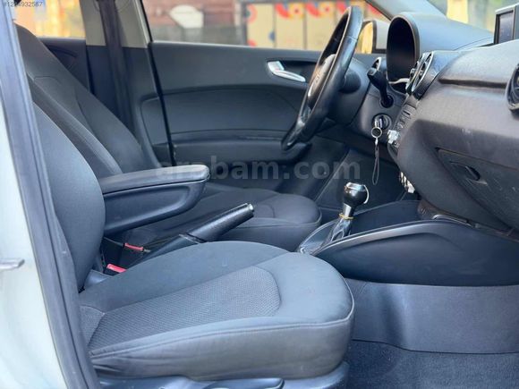 TEK DEĞİŞENLİ 3 PARÇA BOYALI AUDİ A1