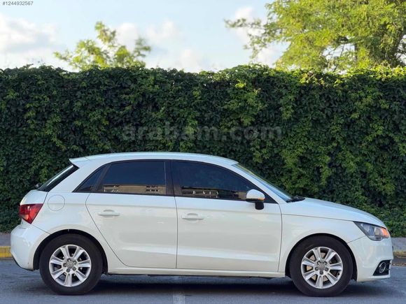 TEK DEĞİŞENLİ 3 PARÇA BOYALI AUDİ A1