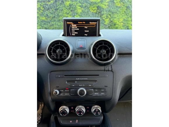 TEK DEĞİŞENLİ 3 PARÇA BOYALI AUDİ A1