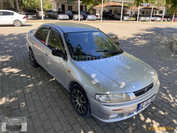1998 MAZDA 323