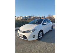 Sahibinden Toyota Auris 1.4 D-4D Advance Skypack 2013 Model