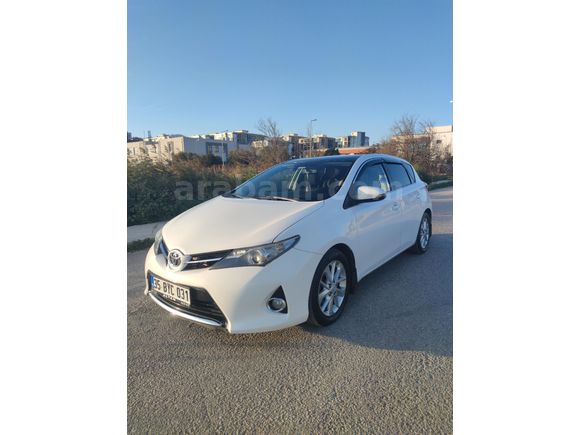Sahibinden Toyota Auris 1.4 D-4D Advance Skypack 2013 Model