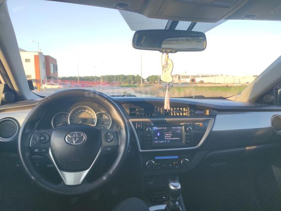 Sahibinden Toyota Auris 1.4 D-4D Advance Skypack 2013 Model