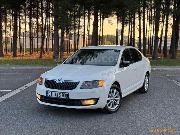 ARAÇ HATAY DÖRTYOLDADIR SAHİBİNDEN 2015 MODEL HATASIZ BOYASIZ 1.6 TDİ  OCTAVİA STYLE C