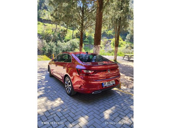 SIFIR GİBİ DÜŞÜK KM MEGANE 4