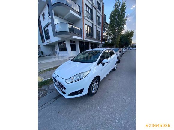 Sahibinden Ford Fiesta 1.5 TDCi Titanium X 2014 Model  120.000 km Beyaz