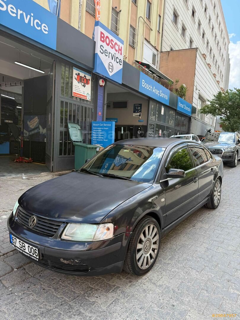 Galeriden Volkswagen Passat 1.8 Comfortline 1998 Model İstanbul 335.000 km Siyah 4