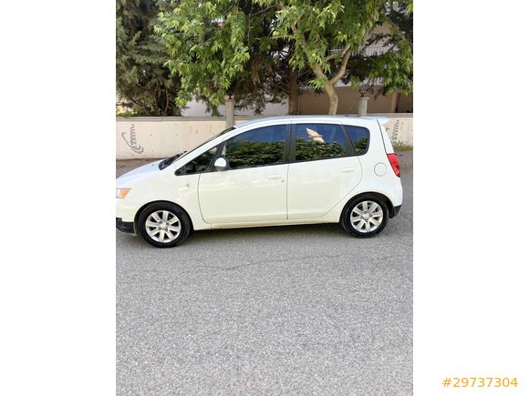 Mitsubishi Colt 1.3 2012 Model 