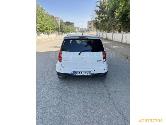 Mitsubishi Colt 1.3 2012 Model 
