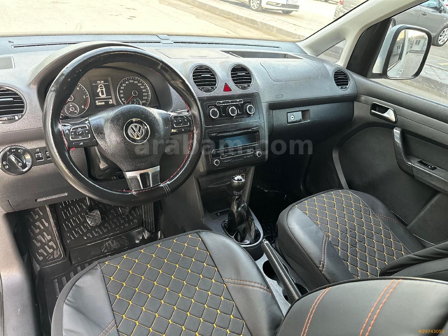 Galeriden Volkswagen Caddy 1.6 TDI Trendline 2013 Model Ankara 418.000 km Beyaz 3