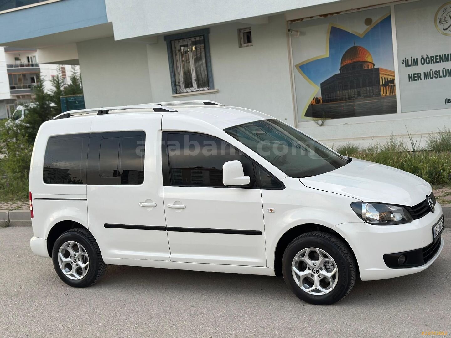 Galeriden Volkswagen Caddy 1.6 TDI Trendline 2013 Model Ankara 418.000 km Beyaz 6