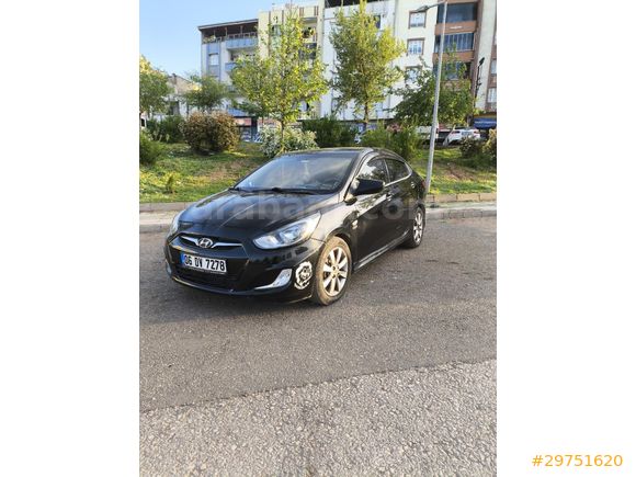 Sahibinden Hyundai Accent Blue 1.6 CRDI Mode Plus 2012 Model