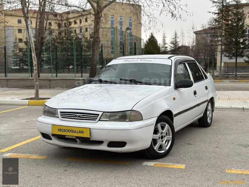 Galeriden Daewoo Nexia 1.5 GLE 1996 Model Çorum 346.000 km Beyaz