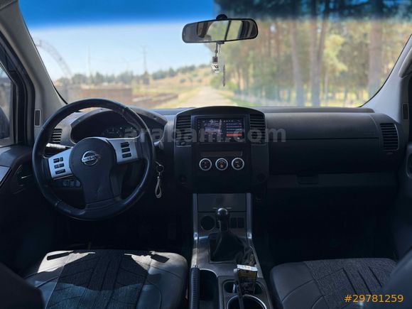 Galeriden Nissan Navara 2.5 D 4x2 SE 2011 Model Gaziantep