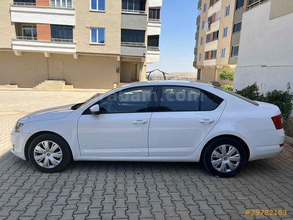 HATASIZ ,BOYASIZ ,Düşük KM:130.000