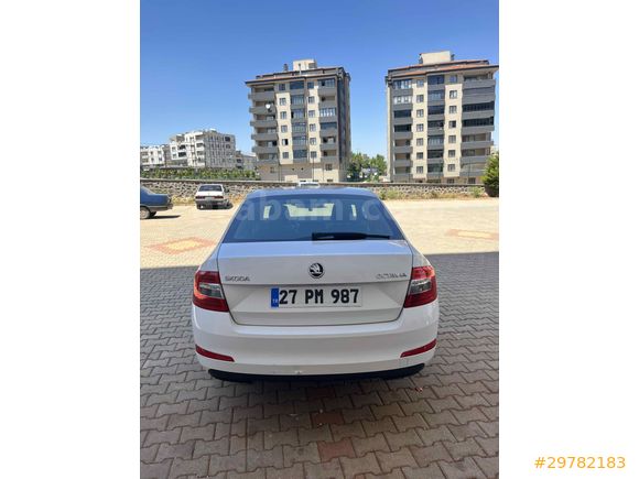 HATASIZ ,BOYASIZ ,Düşük KM:130.000