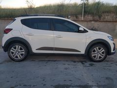 45 BİN KM DOUBLE EKRAN ARKA KAMERA 4 CAM VE AYNALAR OTOMATİK PRESTİJ DONANIM 4 KIŞLIK LASTİK + YEDEK LASTİK + YAN BASAMAK HEDİYE