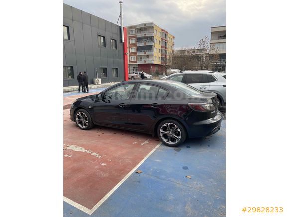 Sahibinden Mazda3  2011 model 1.6 dizel Touring paket  
