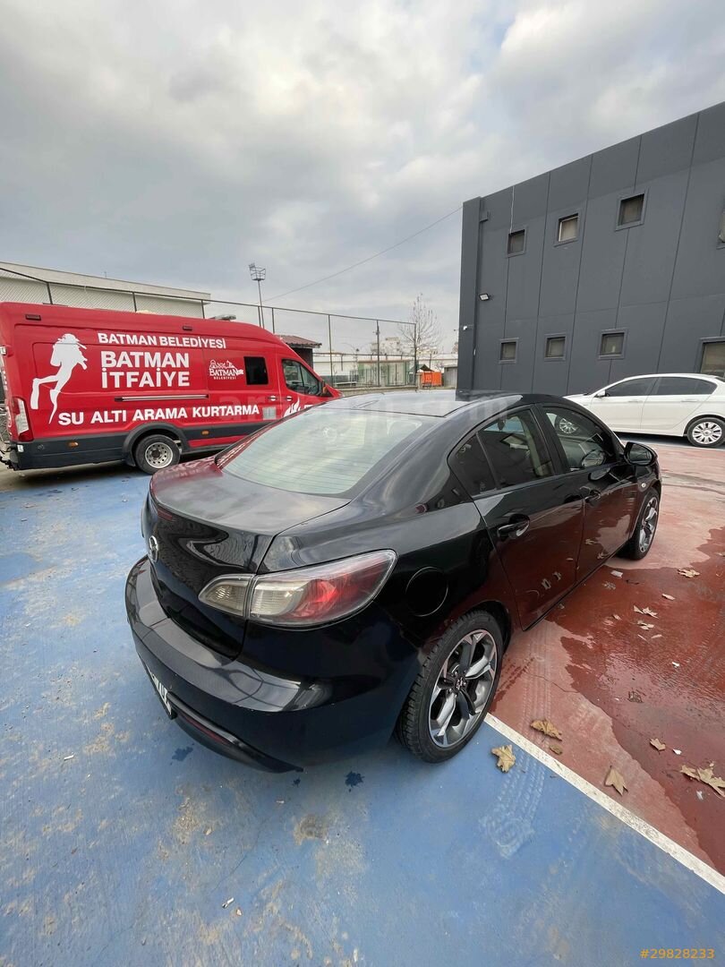 Sahibinden Mazda 3 1.6 Touring 2011 Model Batman 260.000 km Siyah 6