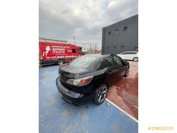 Sahibinden Mazda3  2011 model 1.6 dizel Touring paket  
