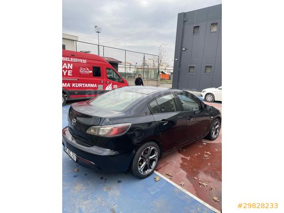 Sahibinden Mazda3  2011 model 1.6 dizel Touring paket  
