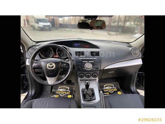 Sahibinden Mazda3  2011 model 1.6 dizel Touring paket  
