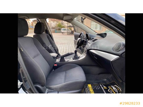 Sahibinden Mazda3  2011 model 1.6 dizel Touring paket  
