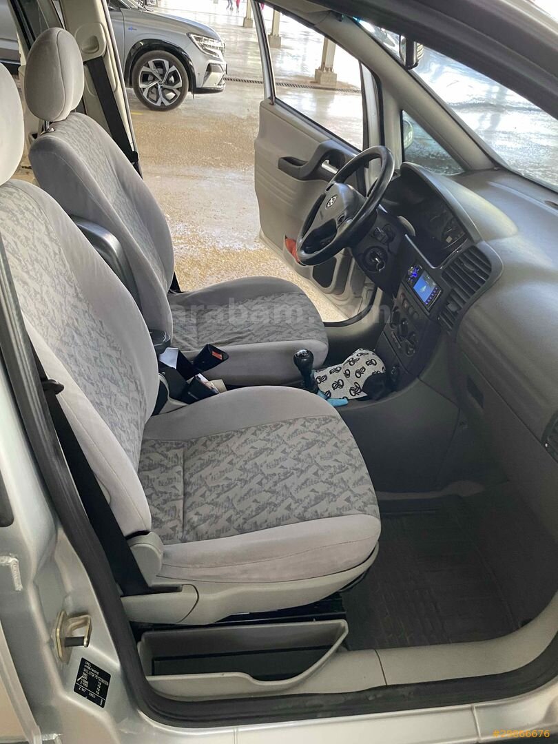 Sahibinden Opel Zafira 1.8 Comfort 2000 Model Kocaeli 190.000 km Gri (Gümüş) 2