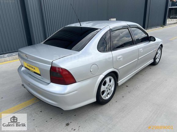KREDİ KARTINA 12 AY TAKSİTLE 2001 MODEL OPEL VECTRA 2.0 CDX